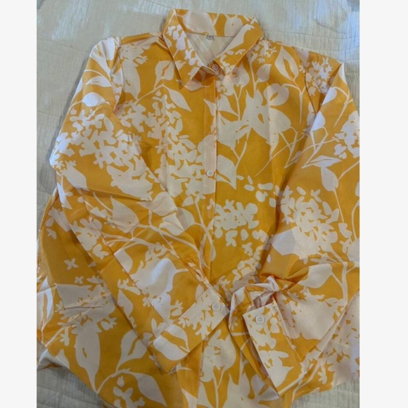 Yellow White Floral Button Up Long Sleeve Shirt - Picture 4 of 8